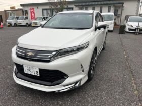 2017 TOYOTA HARRIER PREMIUM
