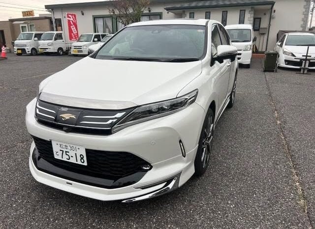 
								2017 TOYOTA HARRIER PREMIUM full									