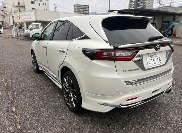 
								2017 TOYOTA HARRIER PREMIUM full									