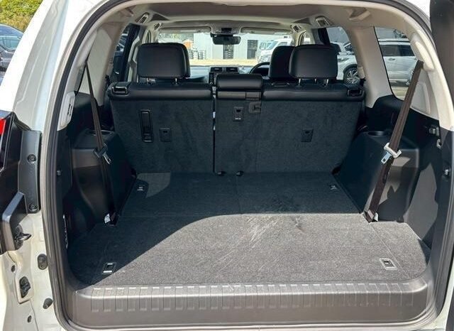 
								TOYOTA LAND CRUISER PRADO 2023 full									