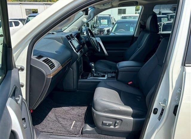
								TOYOTA LAND CRUISER PRADO 2023 full									