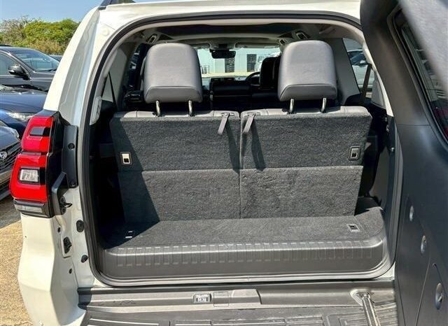 
								TOYOTA LAND CRUISER PRADO 2023 full									