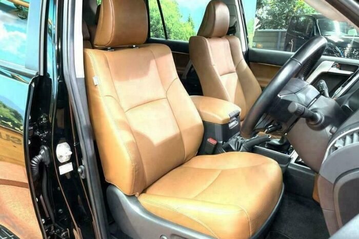 
								2022 TOYOTA LAND CRUISER PRADO TX L PACKAGE full									