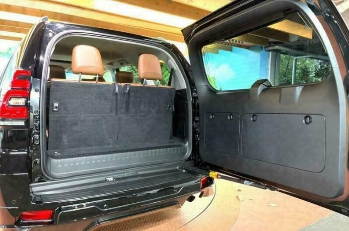 
								2022 TOYOTA LAND CRUISER PRADO TX L PACKAGE full									