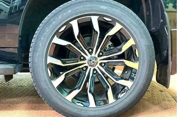 
								2022 TOYOTA LAND CRUISER PRADO TX L PACKAGE full									
