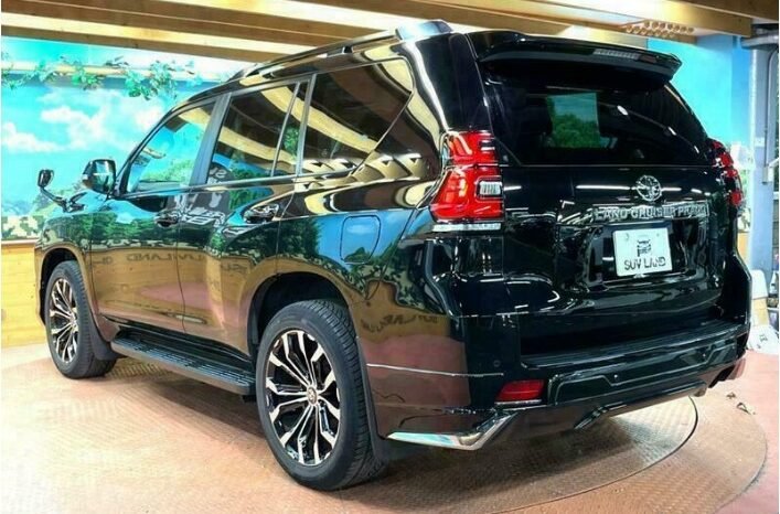 
								2022 TOYOTA LAND CRUISER PRADO TX L PACKAGE full									