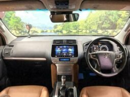 
										2022 TOYOTA LAND CRUISER PRADO TX L PACKAGE full									