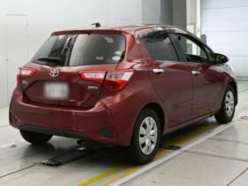 TOYOTA VITZ 2017