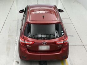TOYOTA VITZ 2017