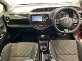 TOYOTA VITZ 2017