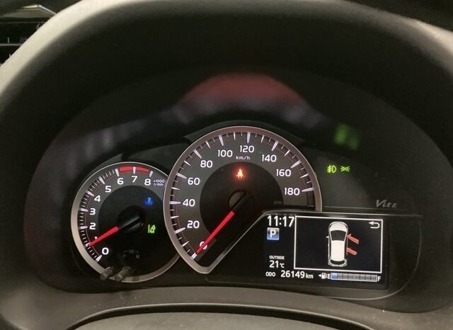 
								TOYOTA VITZ 2017 full									