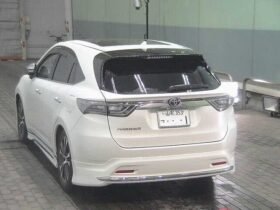 TOYOTA HARRIER PREMIUM STYLE