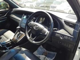 TOYOTA HARRIER PREMIUM STYLE