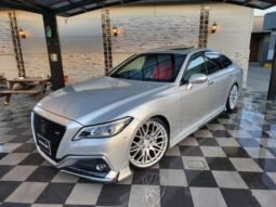 
										2019 TOYOTA CROWN RS full									