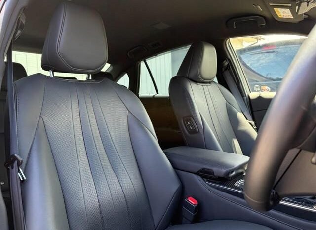 
								2021 TOYOTA CROWN RS full									