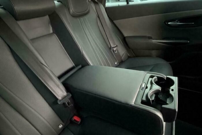 
								2021 TOYOTA CROWN RS full									