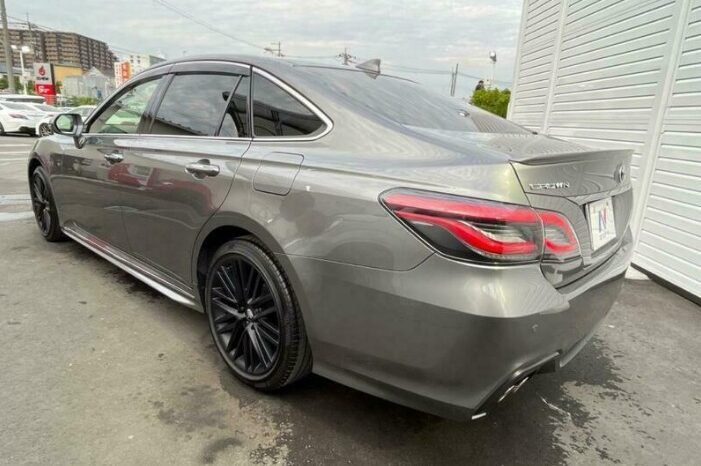 
								2021 TOYOTA CROWN RS full									