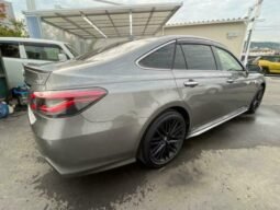 
										2021 TOYOTA CROWN RS full									