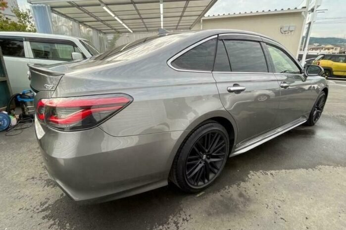 
								2021 TOYOTA CROWN RS full									