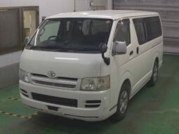 
										TOYOTA HIACE VAN full									