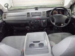 
										TOYOTA HIACE VAN full									