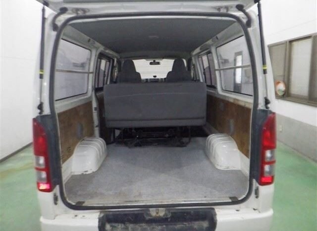 
								TOYOTA HIACE VAN full									