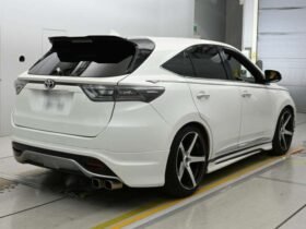 TOYOTA HARRIER MODIFIED