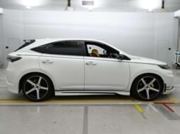 TOYOTA HARRIER MODIFIED